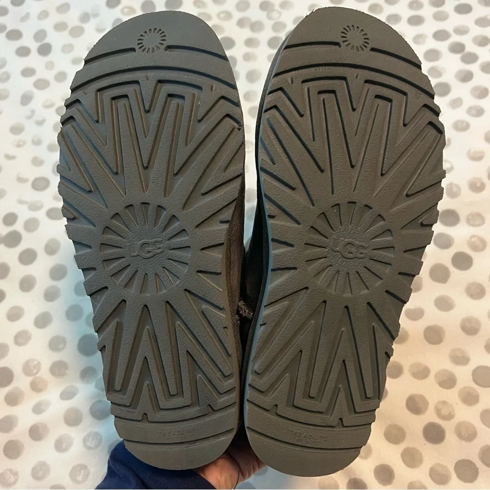 UGG Classic Short II Grey Boots Size 6